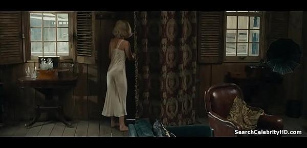  Jennifer Lawrence in Serena 2016